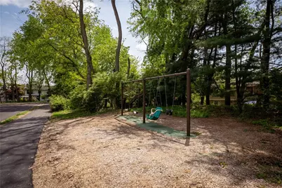 507 Hunters Path Rd #12, Bridgeville, PA 15017 - Photo 27
