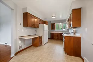 449 Thompsonville Rd, Peters Township, PA 15317 - Photo 5