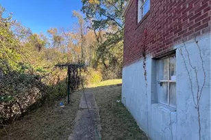 321 Apache Dr, Monessen, PA 15062 - Photo 5