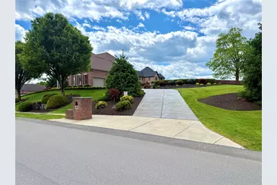 300 Pine Valley Dr, Bridgeville, PA 15017 - Photo 3