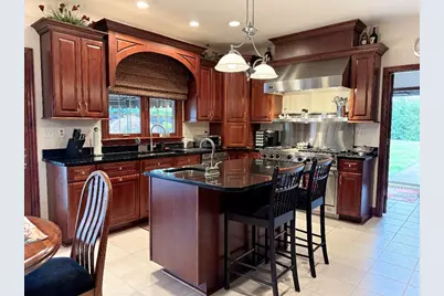 300 Pine Valley Dr, Bridgeville, PA 15017 - Photo 9