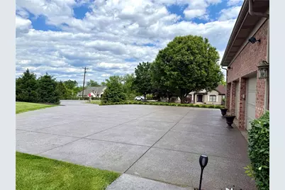 300 Pine Valley Dr, Bridgeville, PA 15017 - Photo 43