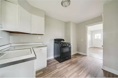 907 Vermont Avenue, White Oak, PA 15131 - Photo 5