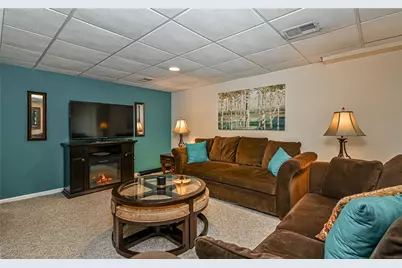 7921 Marmion Dr, Ross Twp, PA 15237 - Photo 23