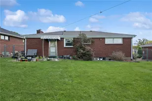 324 Grove Dr, Lower Burrell, PA 15068 - Photo 27