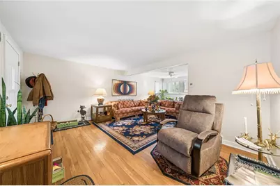 704 Macfarlane Dr, Pittsburgh, PA 15235 - Photo 7