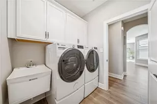 4266 Hawthorn Dr, South Park, PA 15129 - Photo 25