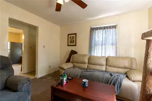 307 N 6th St, Clairton, PA 15025 - Photo 5