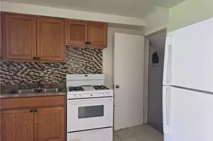 416 Jacobson Dr, Pittsburgh, PA 15227 - Photo 3