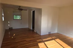 416 Jacobson Dr, Pittsburgh, PA 15227 - Photo 7