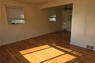 416 Jacobson Dr, Pittsburgh, PA 15227 - Photo 5
