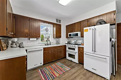 23 S 6th St, Youngwood, PA 15697 - Photo 11