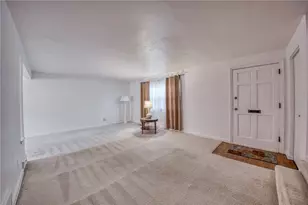 7 Chapel Dr, Ross Twp, PA 15237 - Photo 7