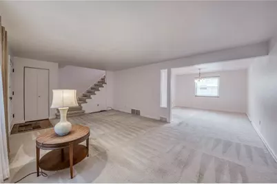 7 Chapel Drive, Ross Twp, PA 15237 - Photo 5