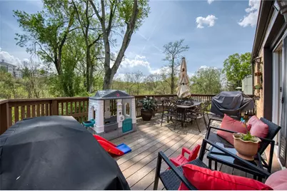 1325 Meadowlark Dr, Scott Township, PA 15243 - Photo 9