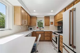 330 Questend Ave, Pittsburgh, PA 15228 - Photo 11