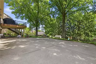 4108 Jasmine Dr, Bethel Park, PA 15102 - Photo 35