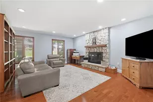 4108 Jasmine Dr, Bethel Park, PA 15102 - Photo 17