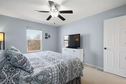 410 Suncrest Dr, Cranberry Township, PA 16066 - Photo 23