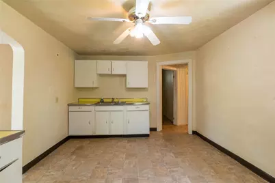 307 N 6th St, Clairton, PA 15025 - Photo 13