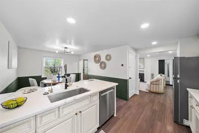 5669 Valleyview Dr, Bethel Park, PA 15102 - Photo 17