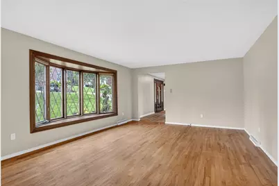 219 Main Entrance Dr, Pittsburgh, PA 15228 - Photo 5