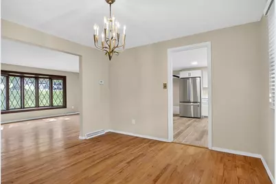 219 Main Entrance Dr, Pittsburgh, PA 15228 - Photo 9