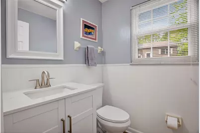 762 Windvue Dr, Robinson Twp, PA 15205 - Photo 9