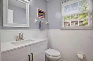 762 Windvue Dr, Robinson Twp, PA 15205 - Photo 9