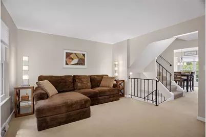 762 Windvue Dr, Robinson Twp, PA 15205 - Photo 5