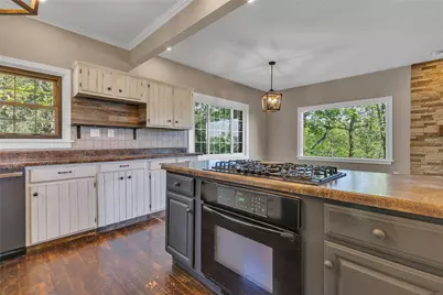 390 4th Ave, Patterson Heights, PA 15010 - Photo 17