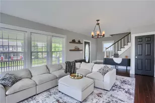 701 Old Zelienople Rd, Ellwood City, PA 16117 - Photo 9