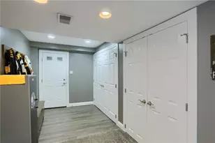 1871 Pioneer Dr, Pittsburgh, PA 15143 - Photo 33
