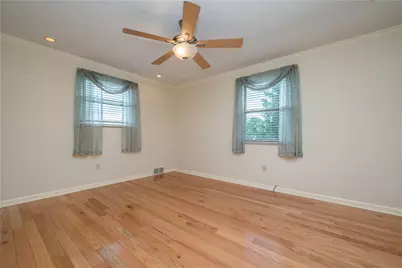 1133 Meadowlark Dr, Scott Township, PA 15243 - Photo 17