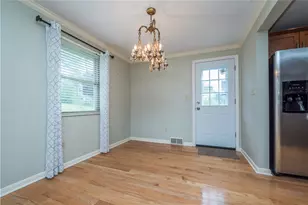 1133 Meadowlark Dr, Scott Township, PA 15243 - Photo 9