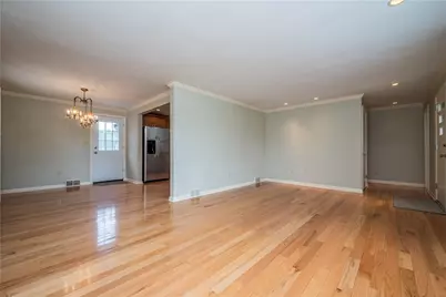 1133 Meadowlark Dr, Scott Township, PA 15243 - Photo 7