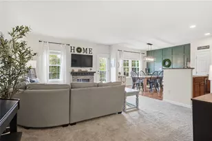 205 Broadstone Dr, Adams Township, PA 16046 - Photo 5