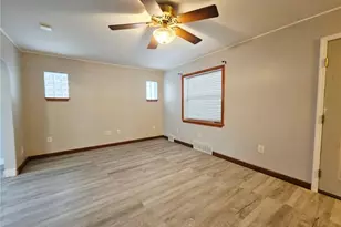 409 Mendelssohn Ave, Clairton, PA 15025 - Photo 7
