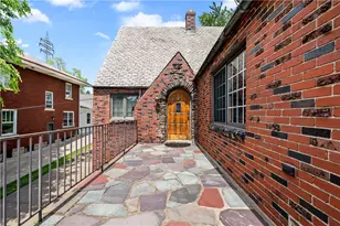 331 Jefferson Dr, Pittsburgh, PA 15228 - Photo 3