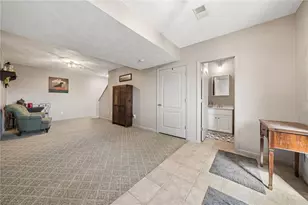 670 Meadowbrook Rd, Penn Twp, PA 15085 - Photo 29