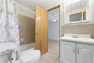 4746 Jewel Dr, Pittsburgh, PA 15236 - Photo 15