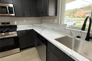 3929 Cape Cod Dr, Pittsburgh, PA 15239 - Photo 3