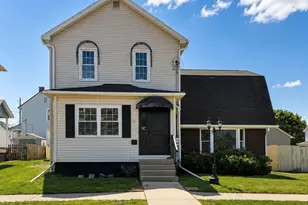 213 College St, Ellwood City, PA 16117 - Photo 1