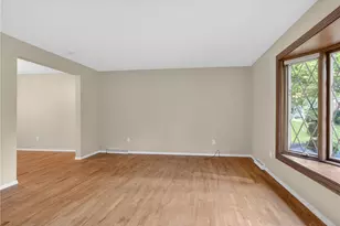 219 Main Entrance Dr, Pittsburgh, PA 15228 - Photo 7