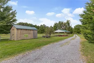 206 Lee Rd, Springfield Township, PA 16127 - Photo 7
