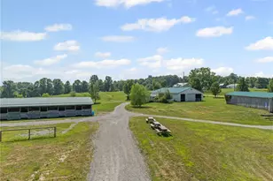 206 Lee Rd, Springfield Township, PA 16127 - Photo 5