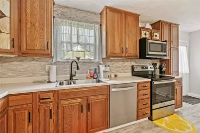 2902 Darlington Rd #502, Chippewa Township, PA 15010 - Photo 3