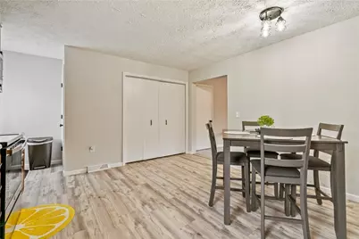 2902 Darlington Rd #502, Chippewa Township, PA 15010 - Photo 5