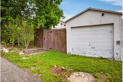 1616 Leolyn St, Pittsburgh, PA 15210 - Photo 23