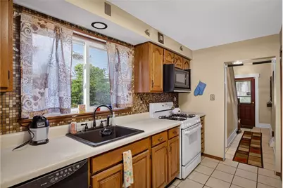 1616 Leolyn St, Pittsburgh, PA 15210 - Photo 13